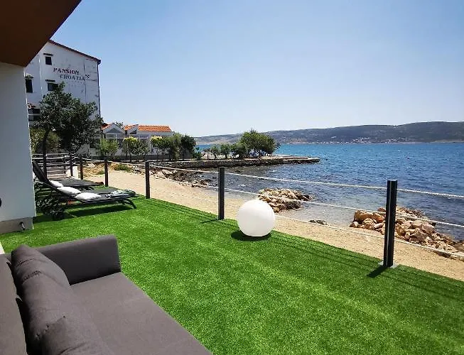 Paklenica-deluxe Appartement *